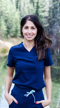 Load image into Gallery viewer, Women’s One Pocket Scrub Top